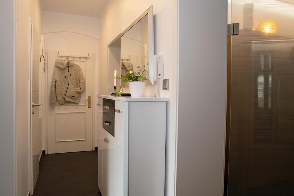 Md-7 Lutherstrasse 15 - Luxus-Wasserbett-Smarttv-Terrasse-2Schlafzimmer Magdeburg Exterior photo